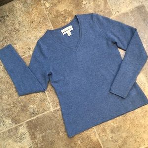 Ellen Tracy 100% Cashmere V-Neck Sweater